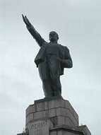 Lenin statue